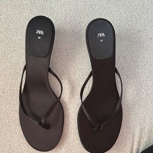 Zara Black Minimalist Sandals